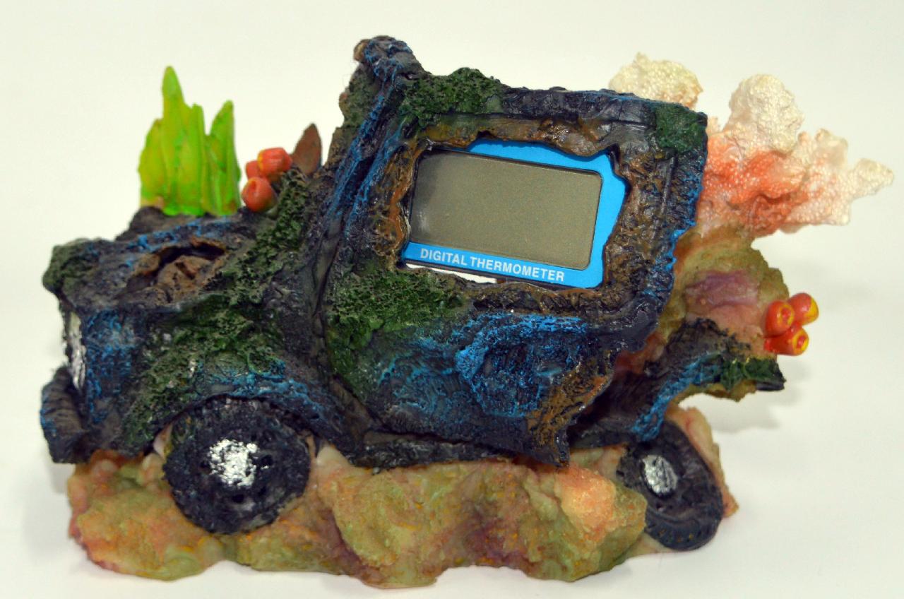 Грот для аквариума с термометром "Затонувший автомобиль" 16*6*9см